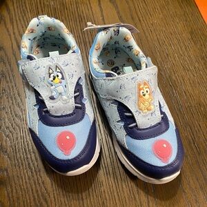 Toddler Hook & Loop Closure
Bluey Athletic Light-Up...